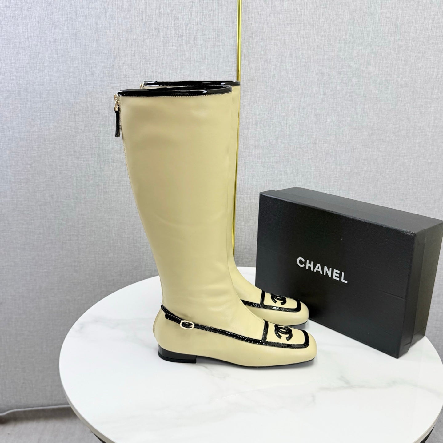 CC 26s Square Toe Low Heel Long Boots Black Beige Sheeepskin 972799