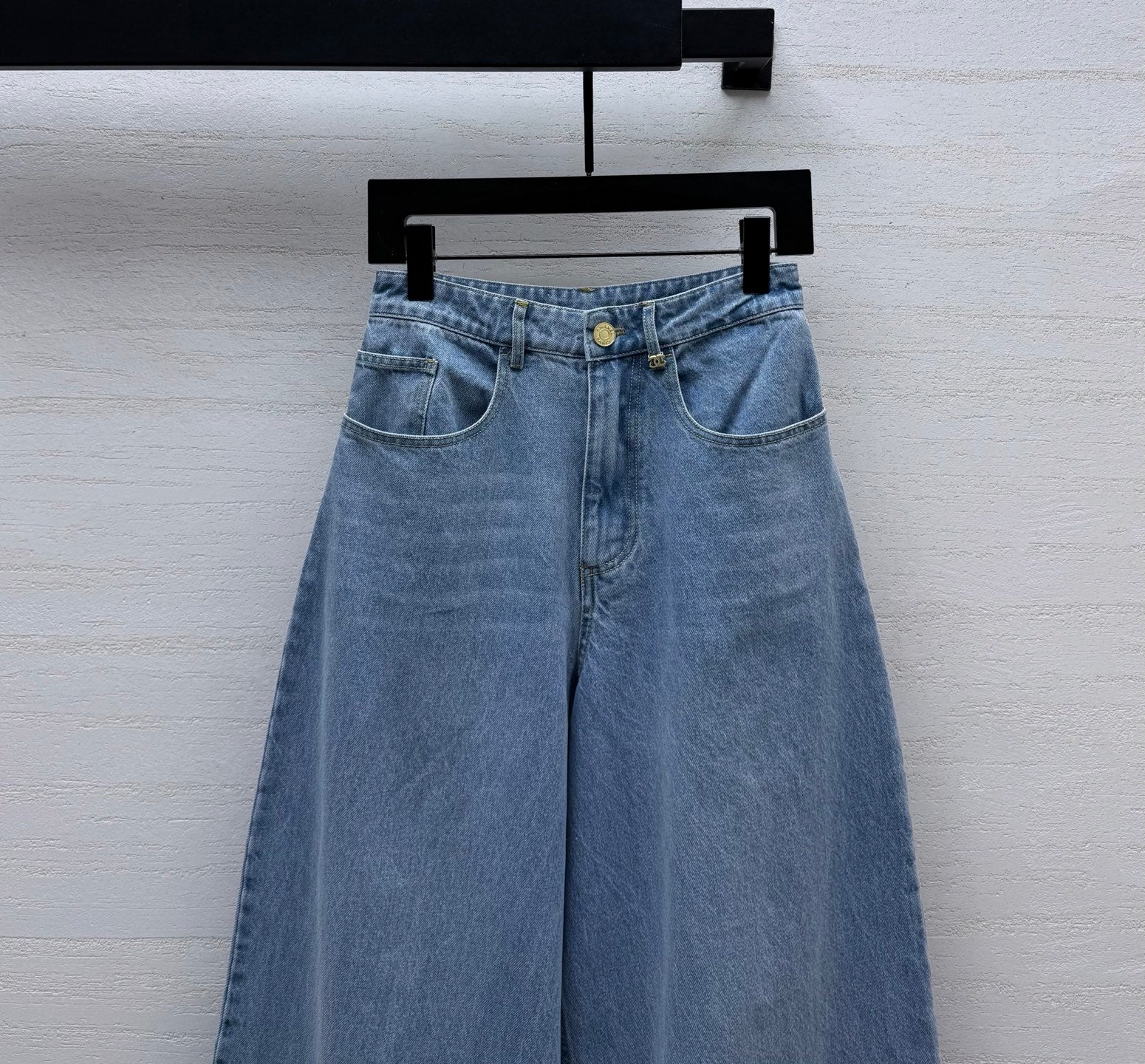 CC 26s High-Waisted Wide-Leg Jeans 423792