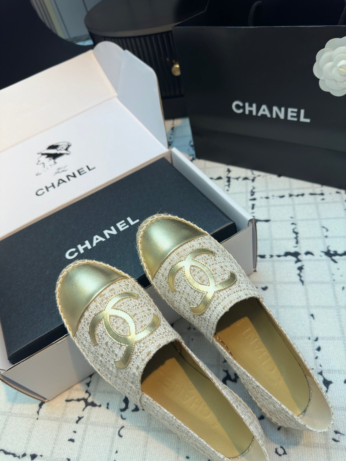 CC 26 Espadrilles Loafers In Beige Tweed And Golden Lambskin