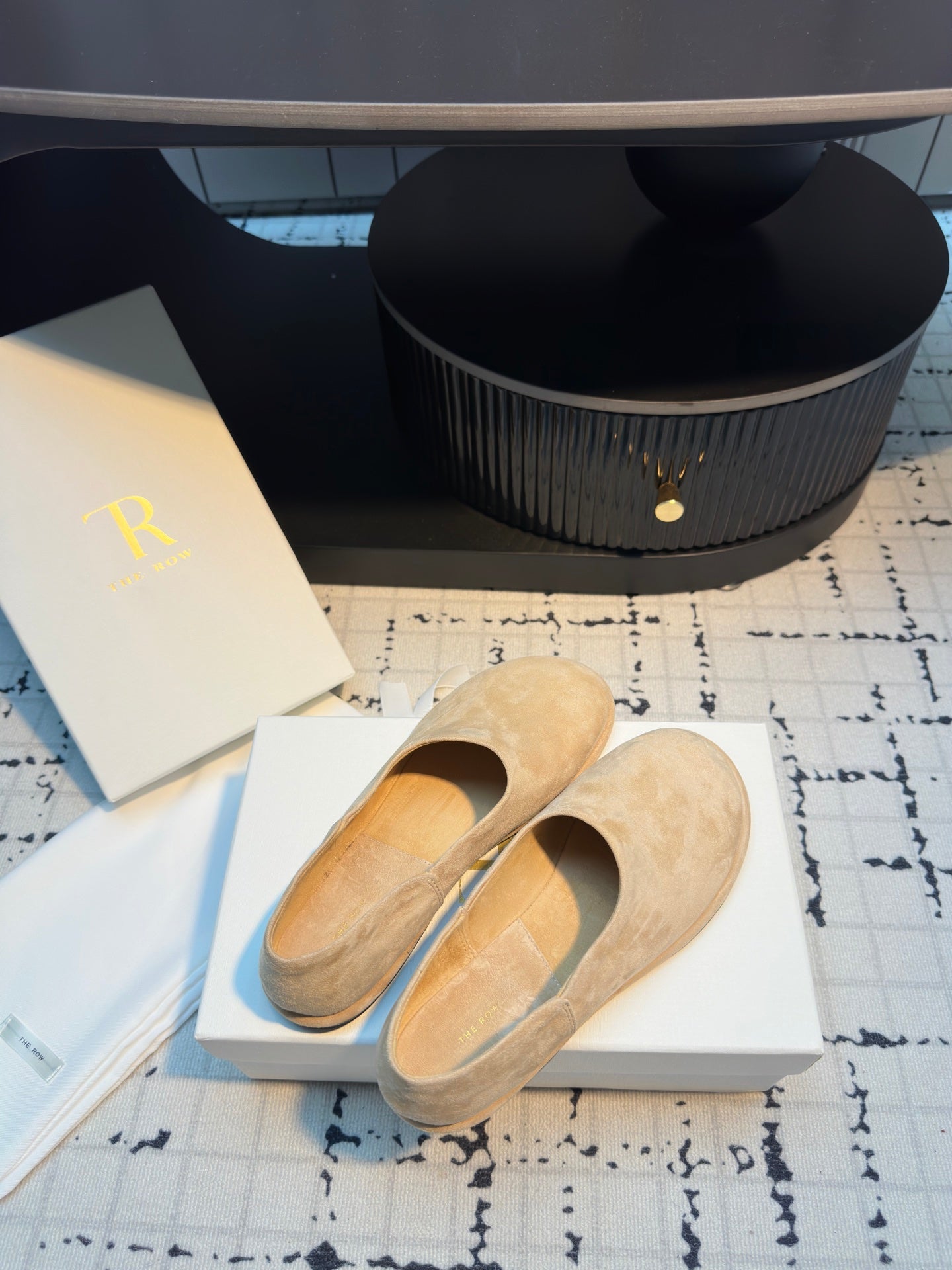 The Row Flat Loafer Beige Cow Suede 334447