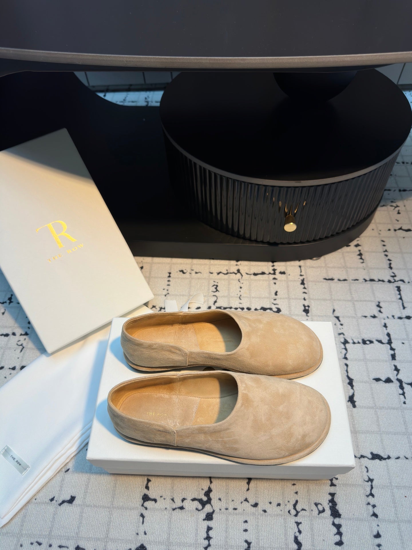 The Row Flat Loafer Beige Cow Suede 334447