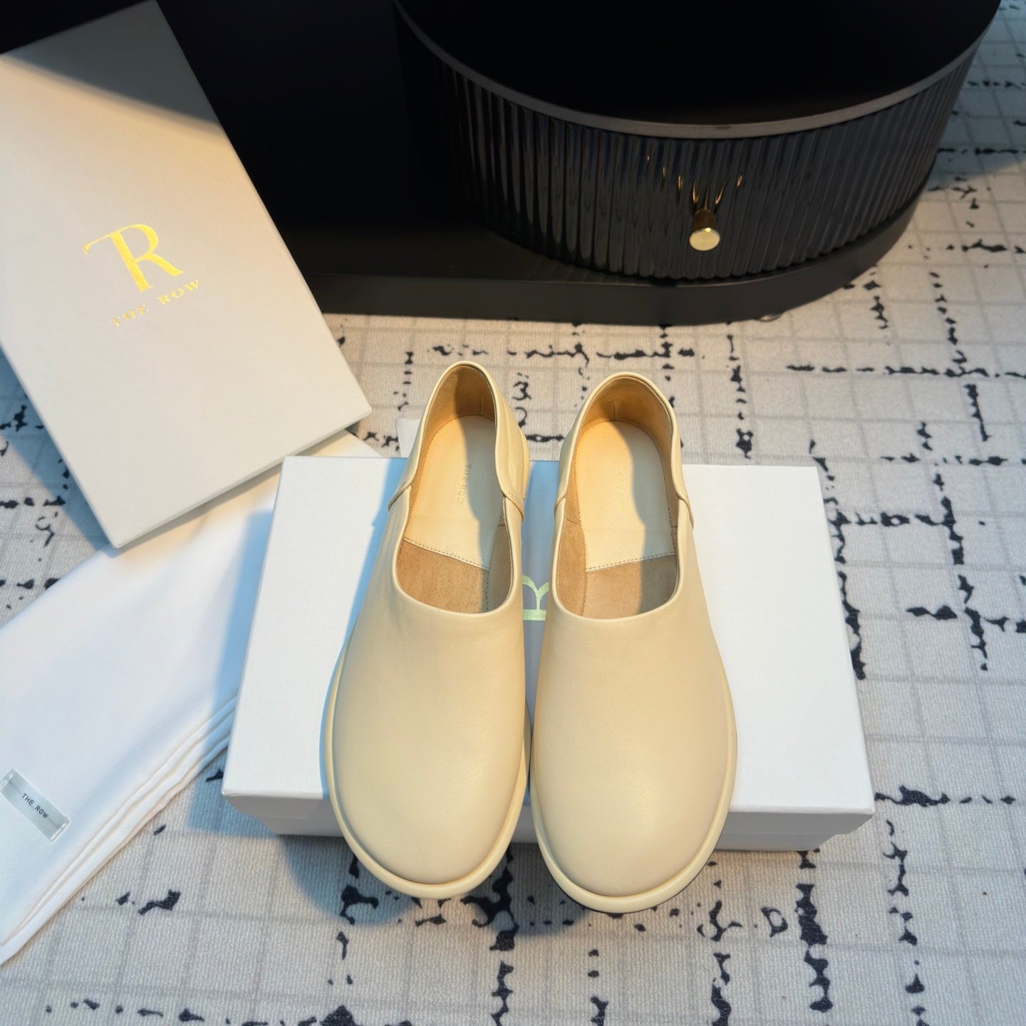 The Row Flat Loafer Beige Calfskin 334452