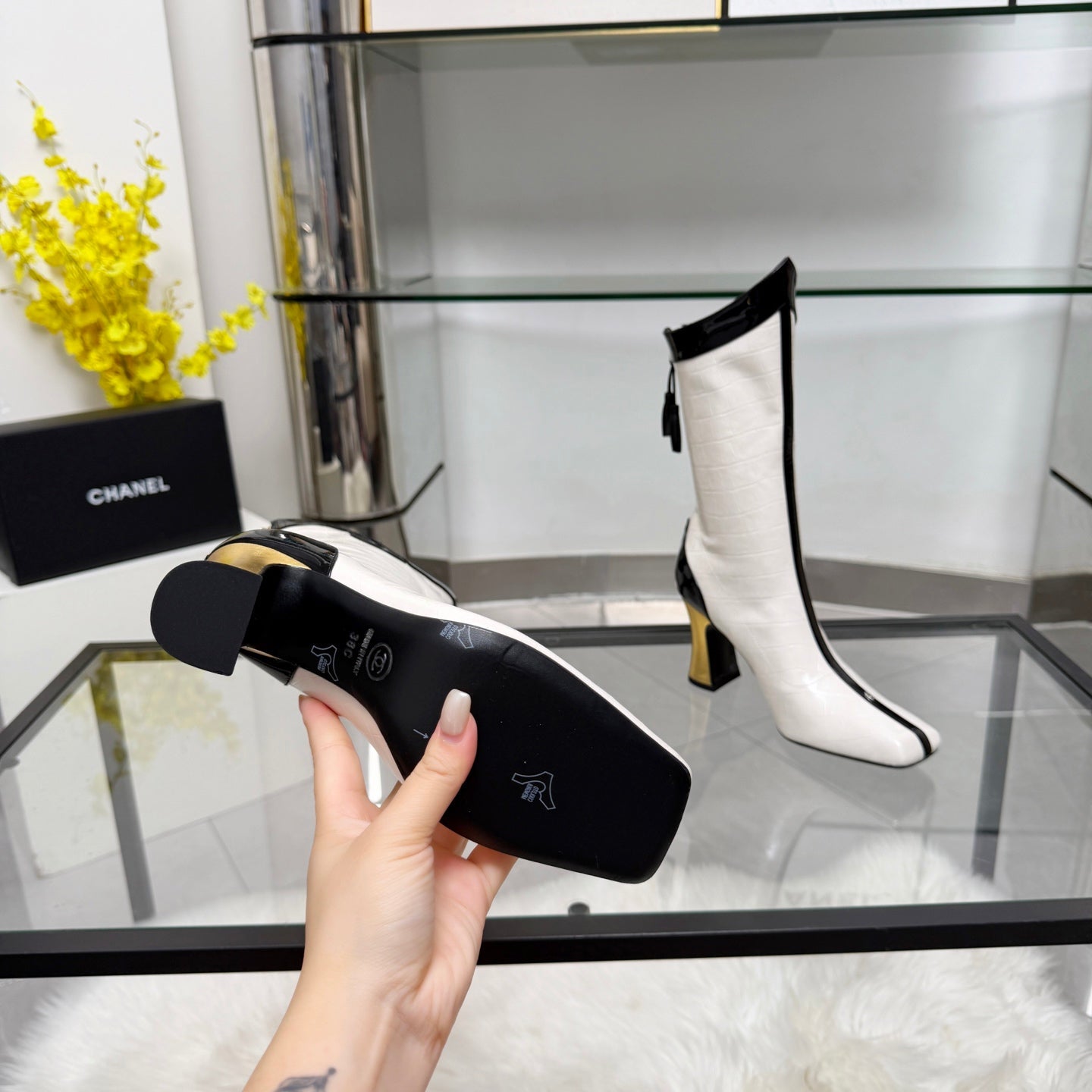 CC 26 FW Ankle Boots 8.5cm Black White Sheepskin 919940