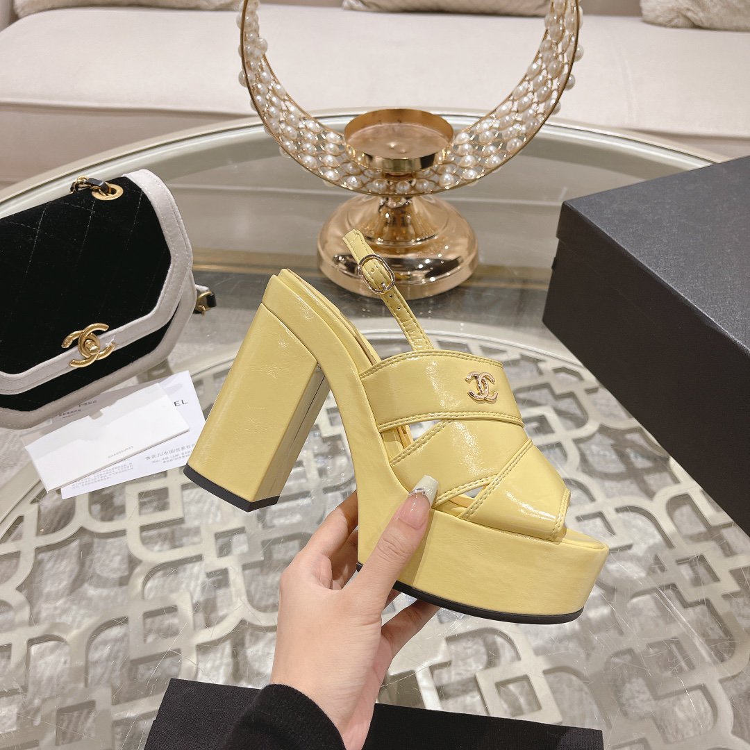 sandals yellow patent crumpled lambskin
