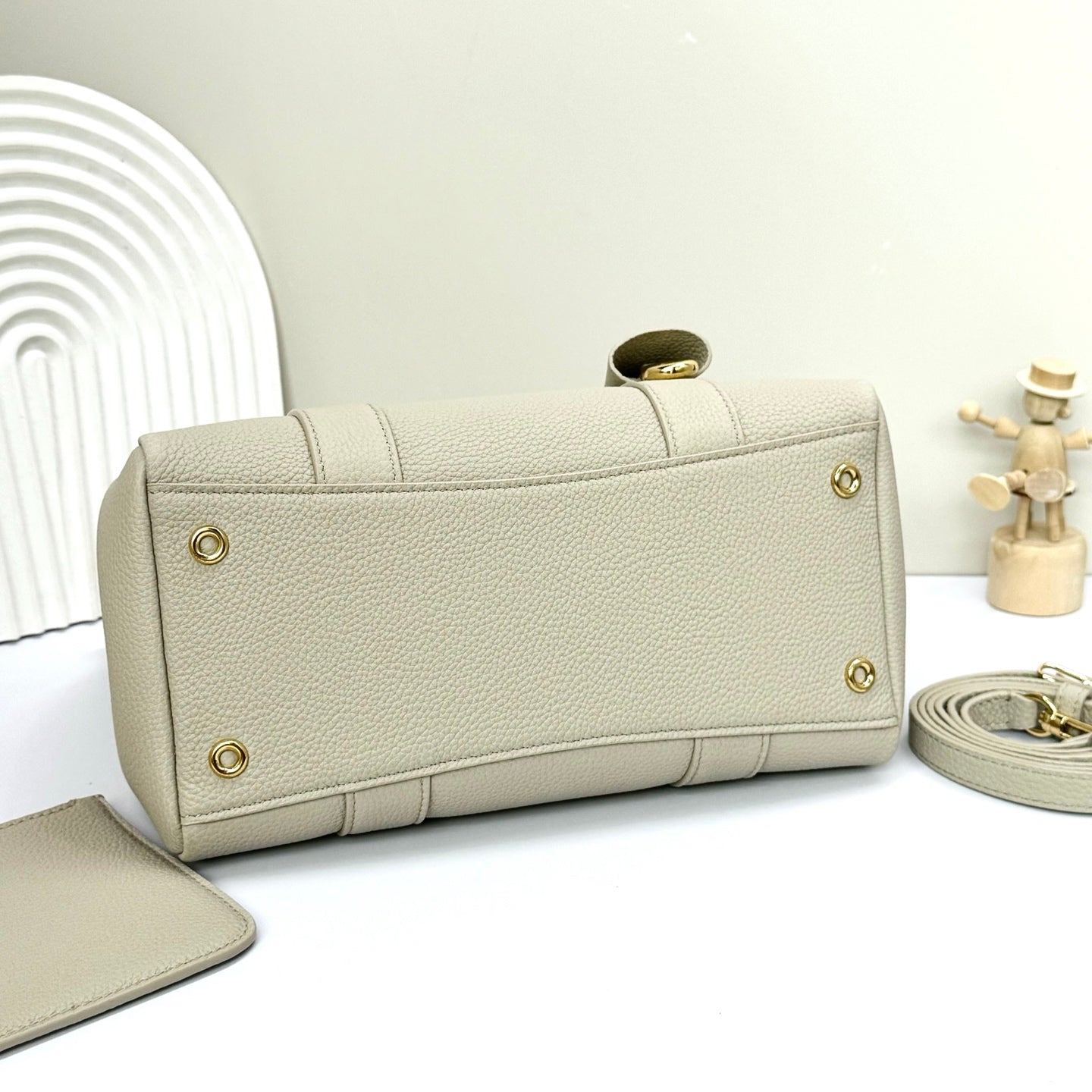 LP Loom L25 Travertine Calfskin 231866