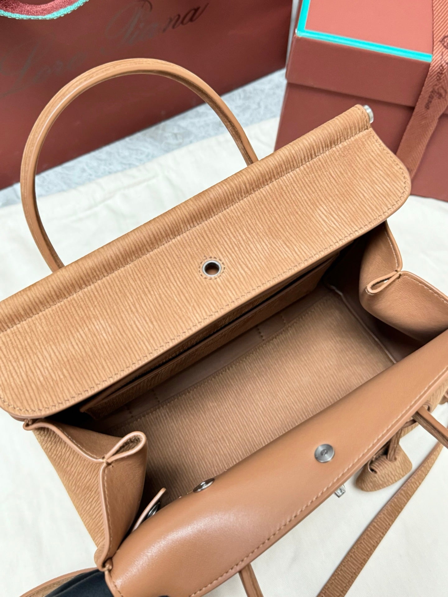 LP Loom L25 Light Brown Ripple Suede 282192