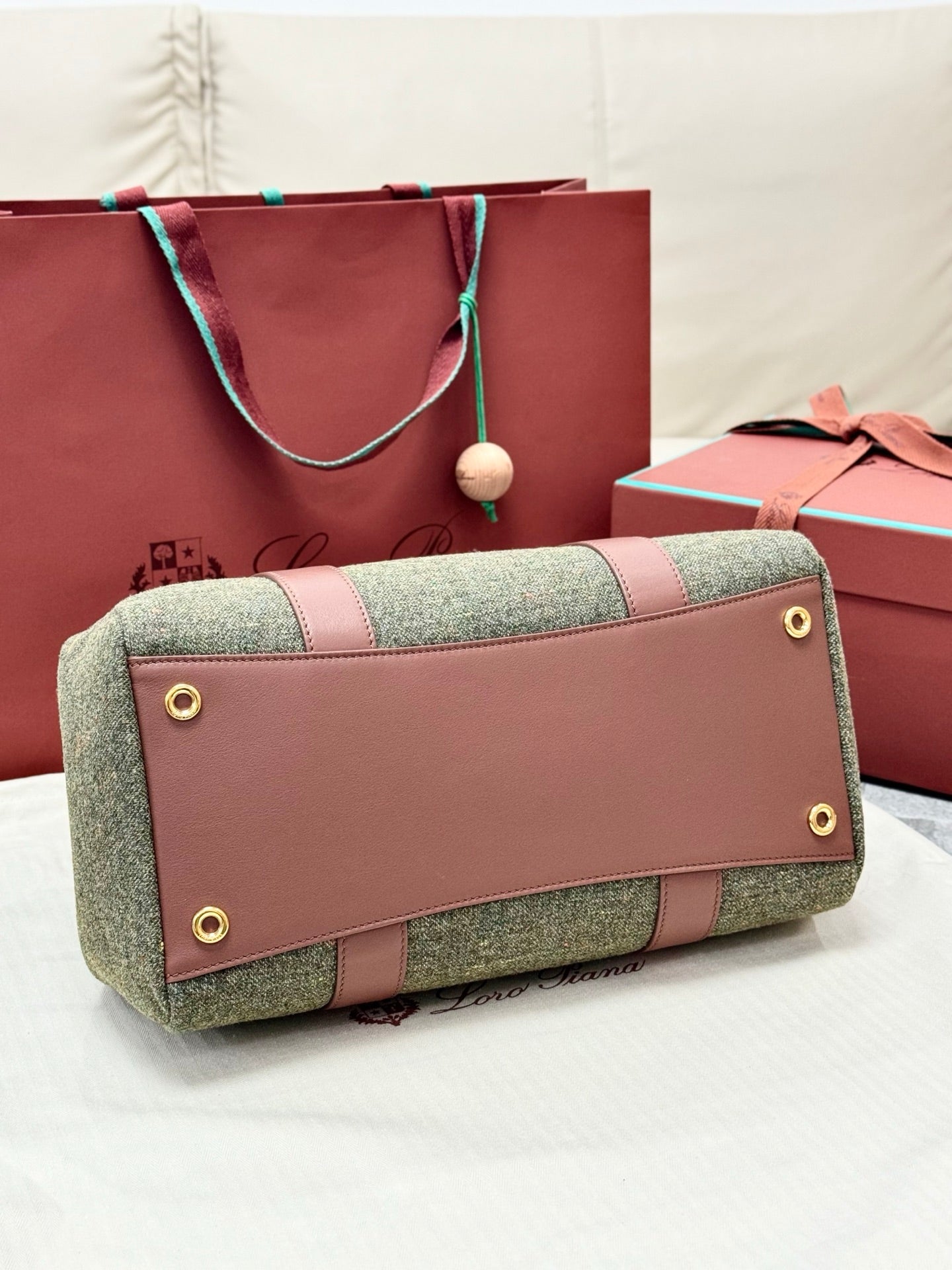 LP Loom L32 Muted Pink Cashmere Calfskin 282239