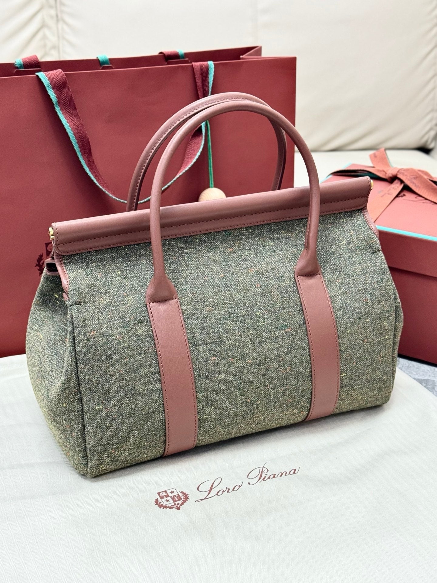 LP Loom L32 Muted Pink Cashmere Calfskin 282239