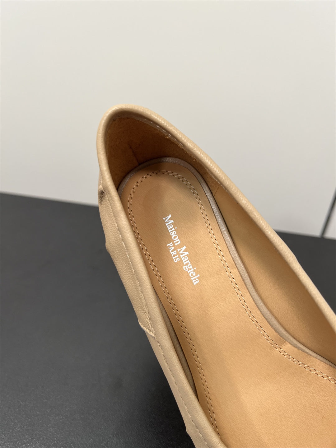 Maison Margiela Tabi Ballerina Heeled Pump Beige Sheepskin 542778