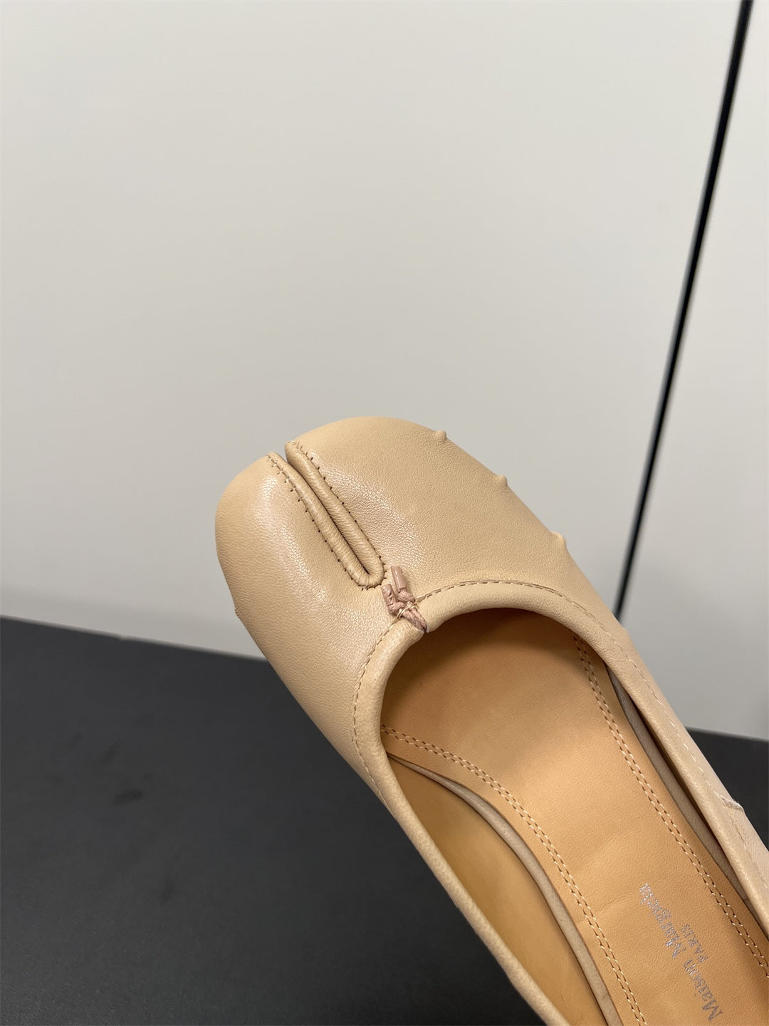 Maison Margiela Tabi Ballerina Heeled Pump Beige Sheepskin 542778