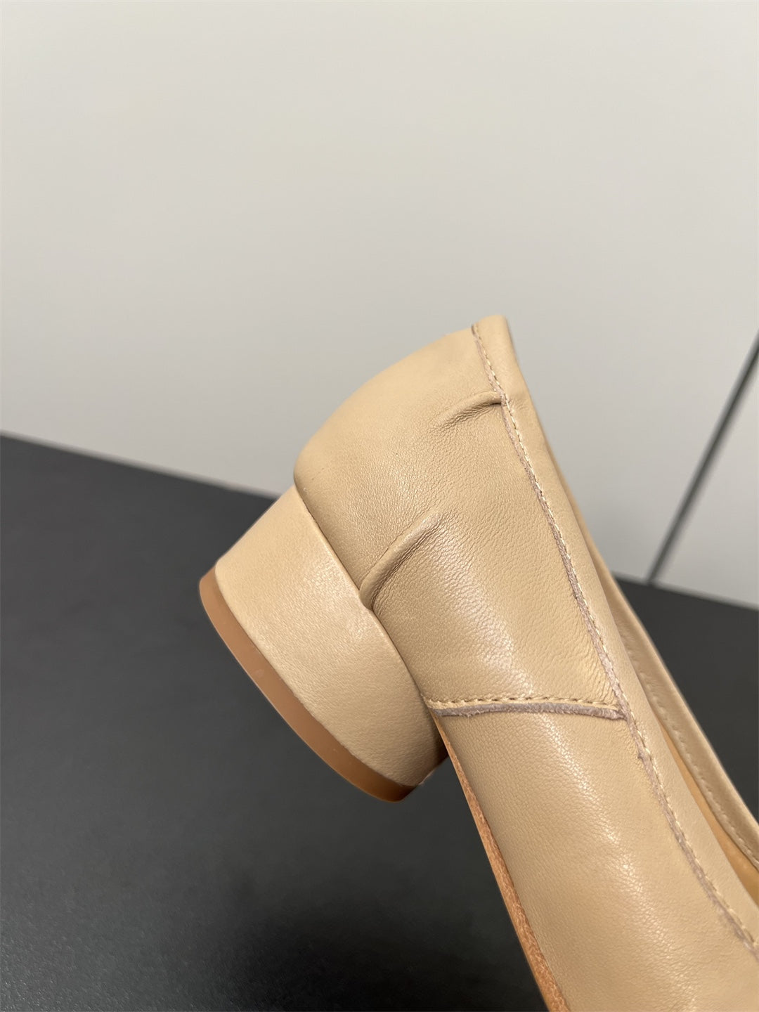 Maison Margiela Tabi Ballerina Heeled Pump Beige Sheepskin 542778