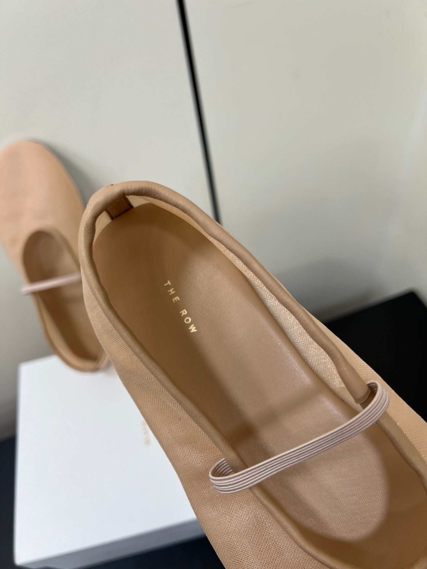 The Row Elastic Ballet Flats Nude Lambskin 339988