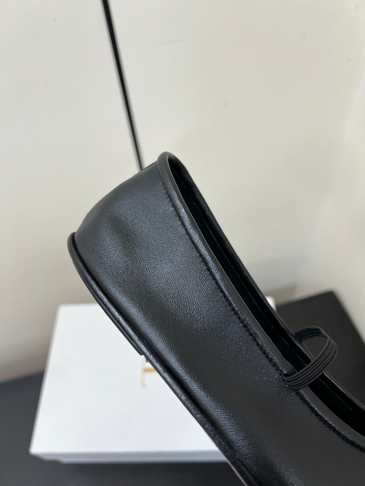 The Row Elastic Ballet Flats Black Calfskin 339994