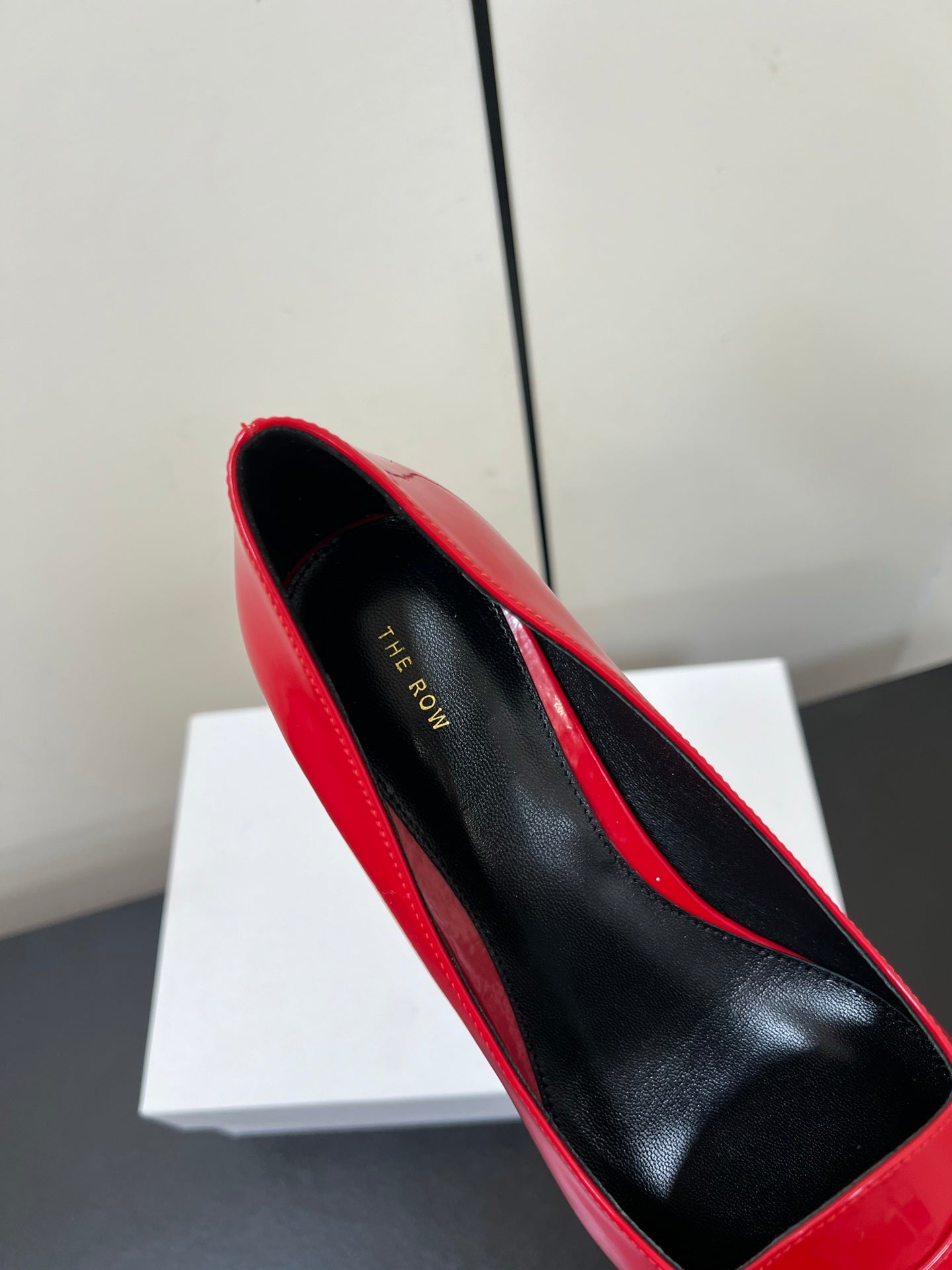 The Row Viv Kitten Pumps 3.5cm Red Patent Leather 340008