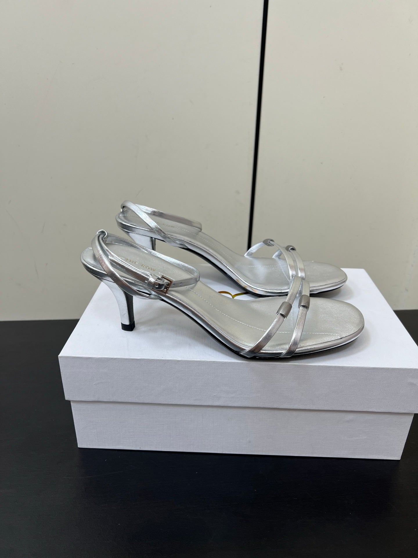 The Row Open-toe One-strap Sandals 6.5cm Silver Metallic Cowhide 340018