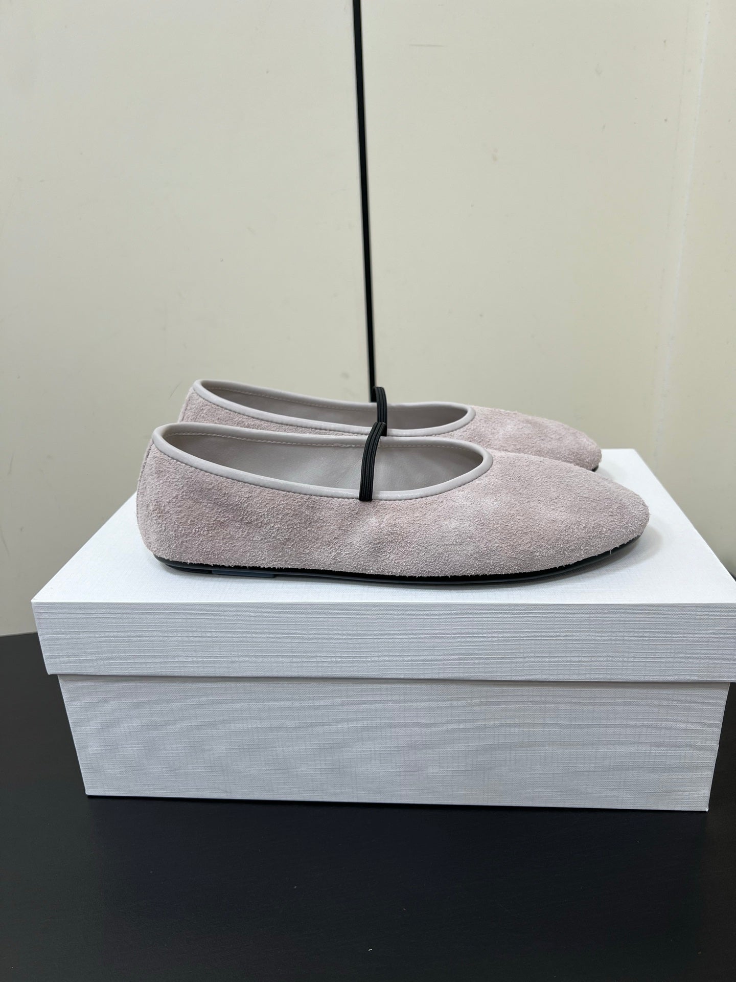 Elastic Ballet Slipper In Light Purple Cow Suede 340038