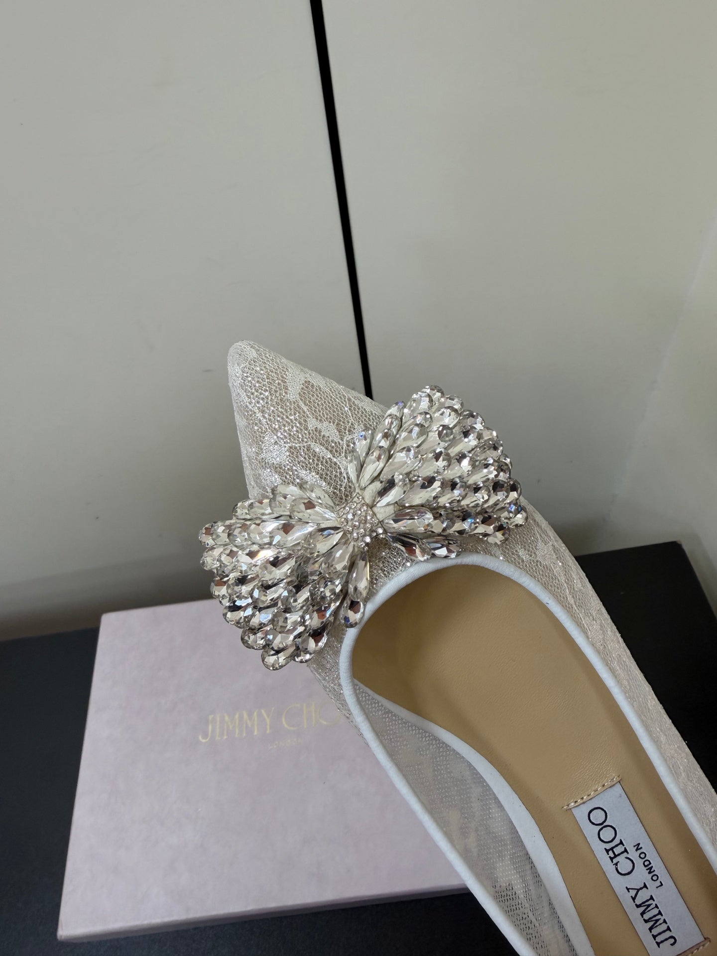 JC Pointed Toe Shoes Rhinestone Bow Single White Mesh 618821