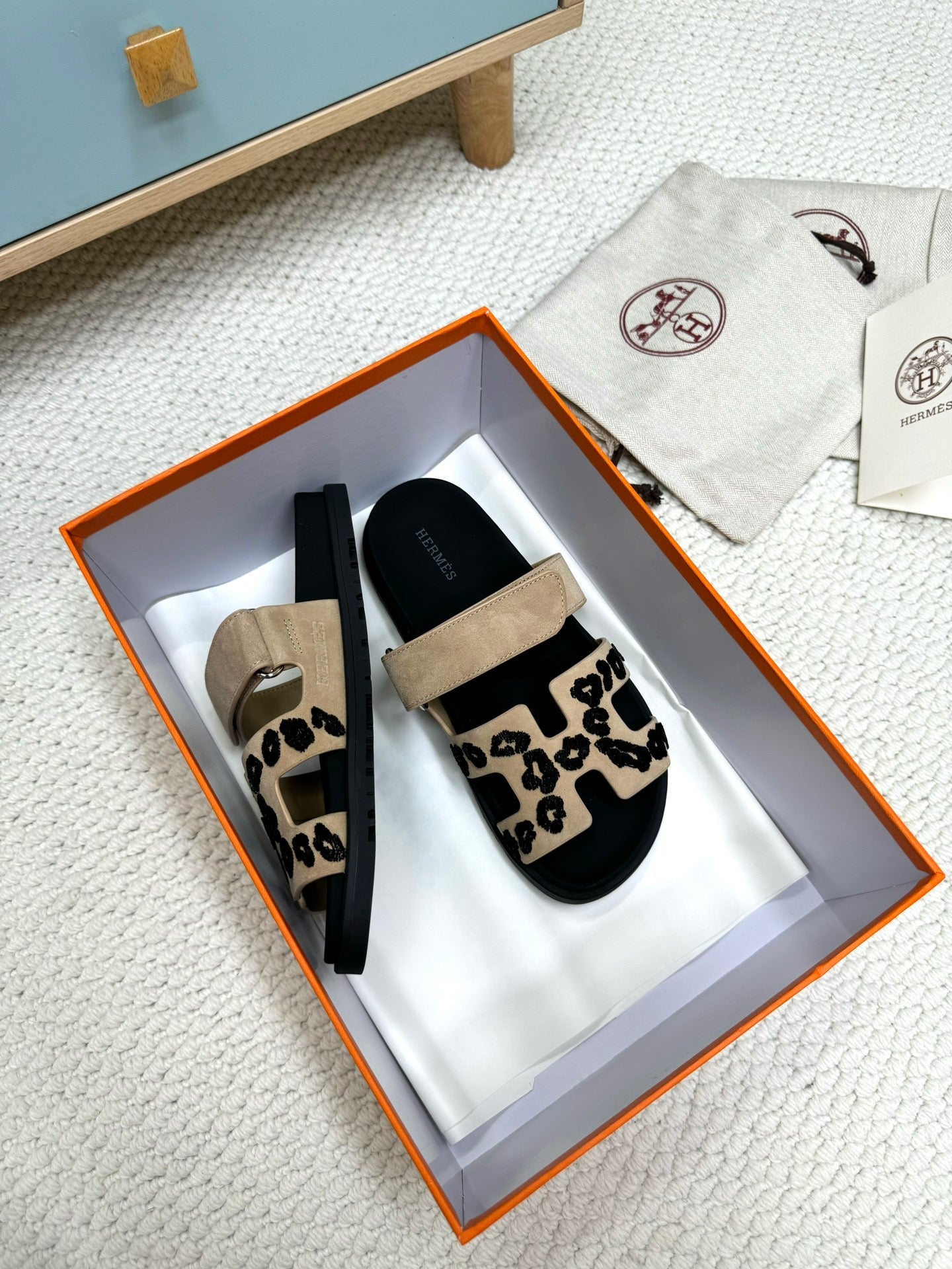 HM Chypre Sandal Black Taupe Suede Wool Leather 618575