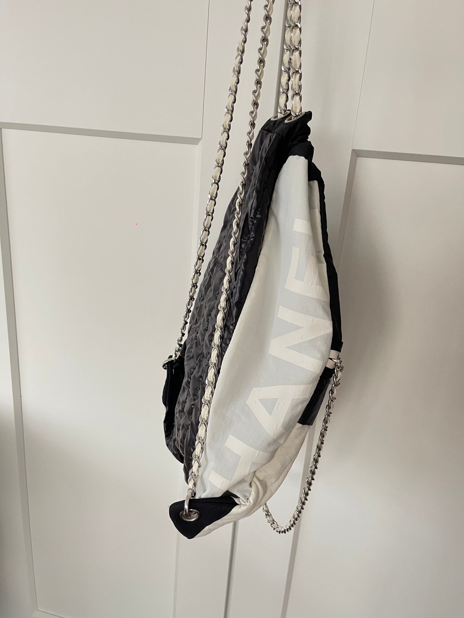 CC 26s Sea Drawstring Backpack Black White Nylon
