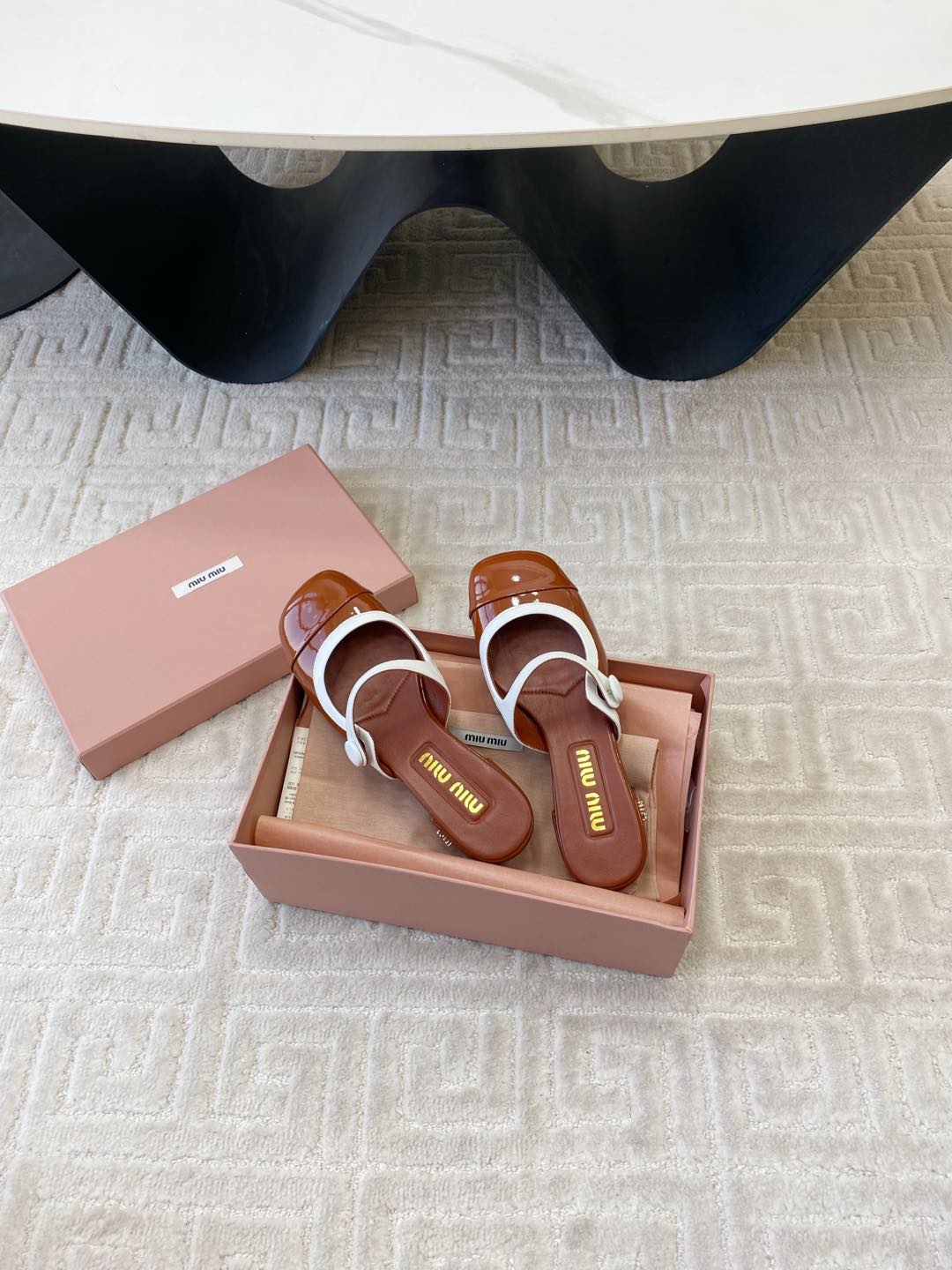 Miu Mary Jane Mule Pumps In Red Brown Glossy Sheepskin
