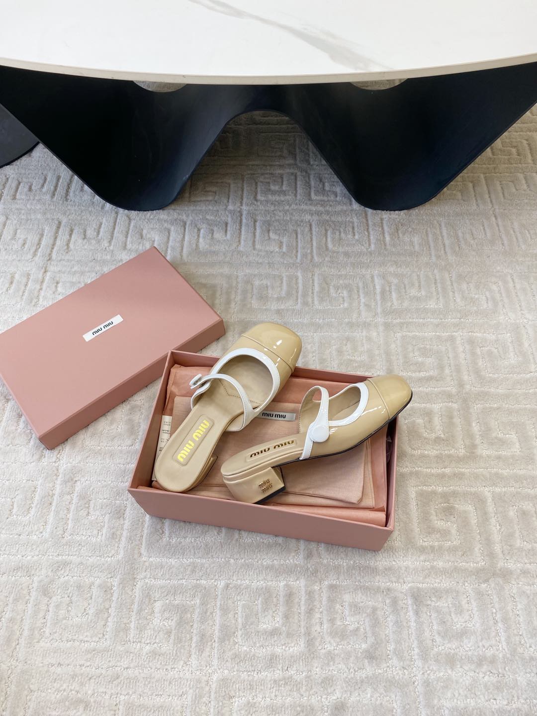 Miu Mary Jane Mule Pumps In Beige Glossy Sheepskin