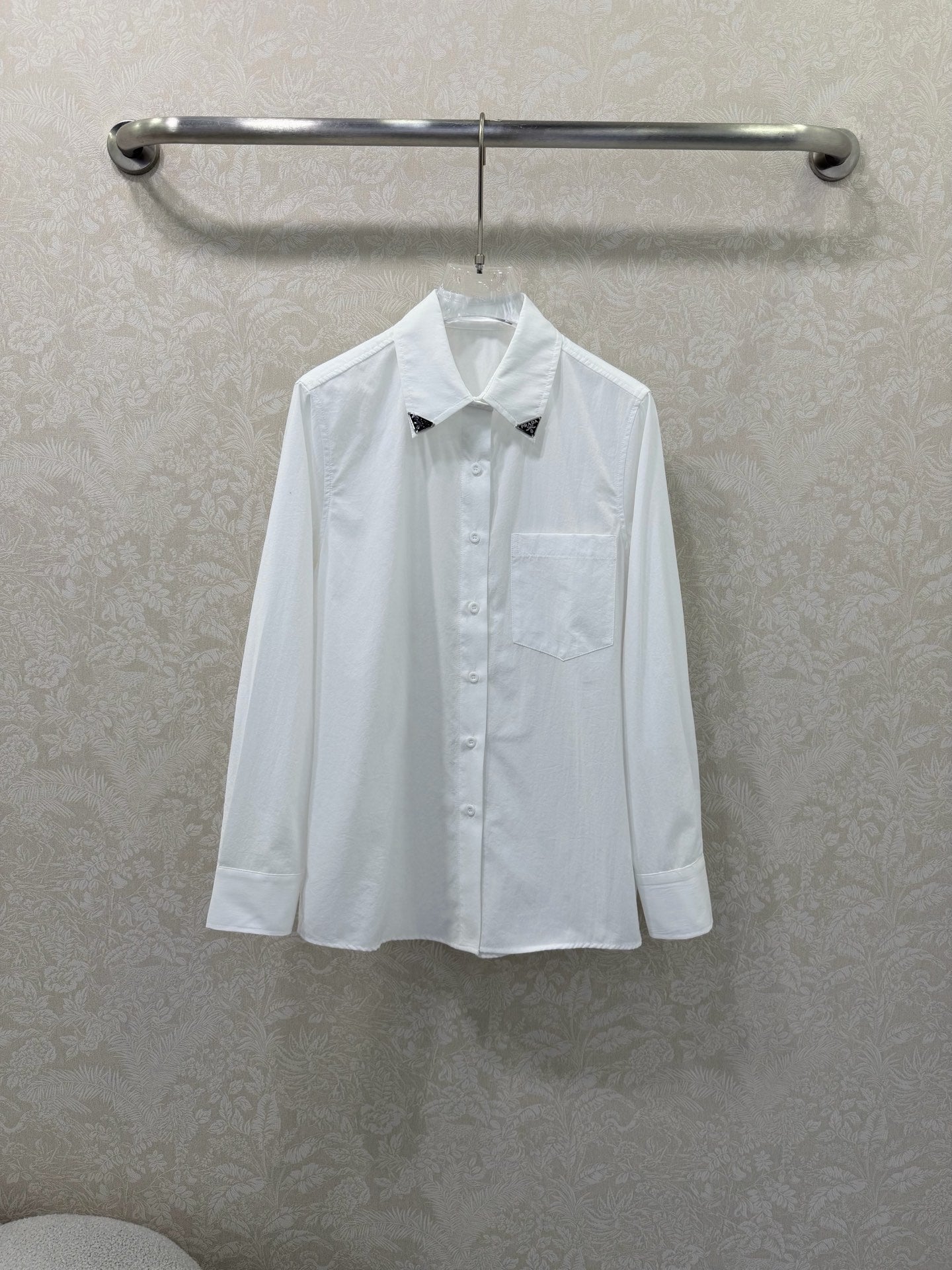 Prada 26s Shirt Classic Triangle Logo Decoration White Twill Cotton