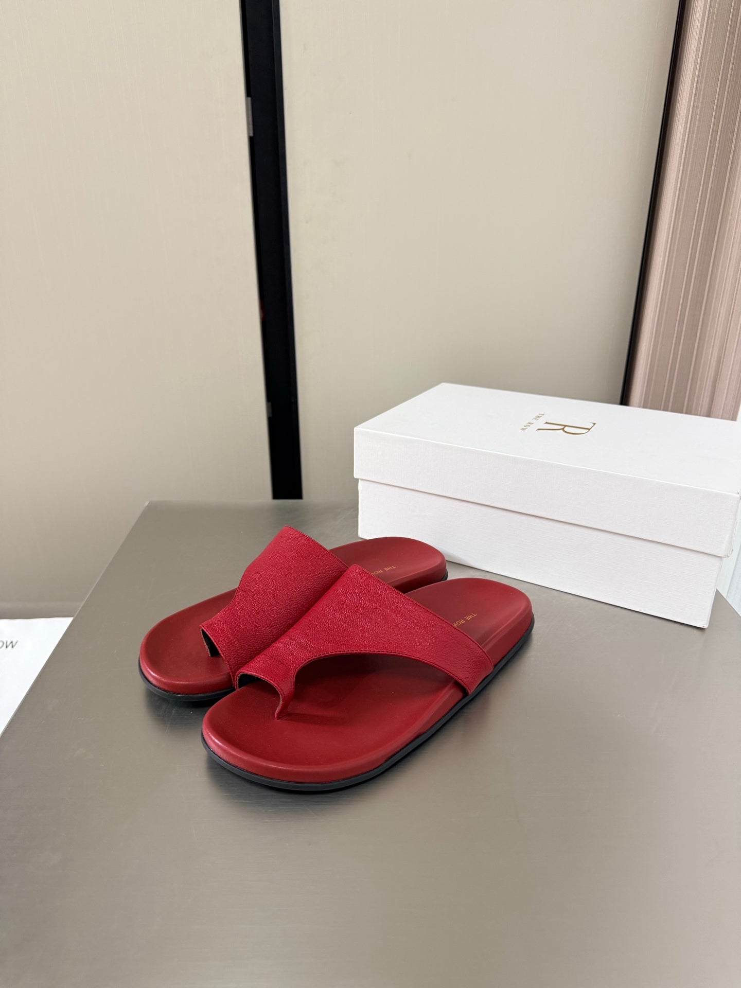 The Row Slip-on Sandals Red Cowhide 872481