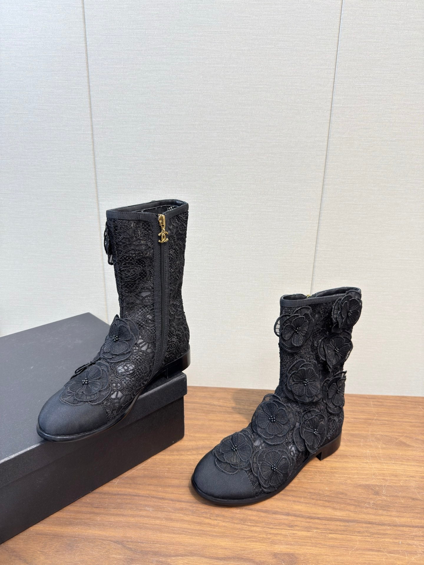 CC 25b Camellia Flower Short Boots 40mm Black Mesh & Frabic 429749