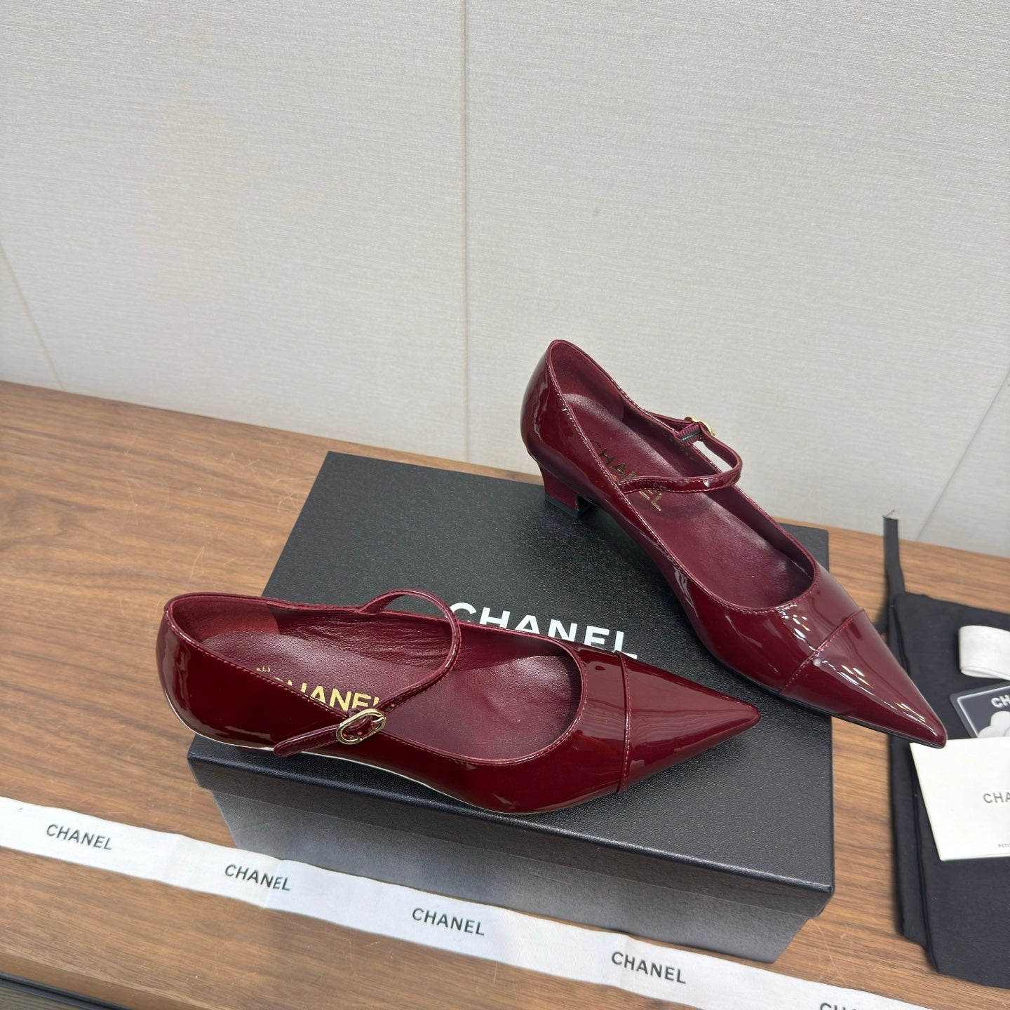 CC 26s Marry Jane 2.5cm Burgundy Glossy Cowhide 632185