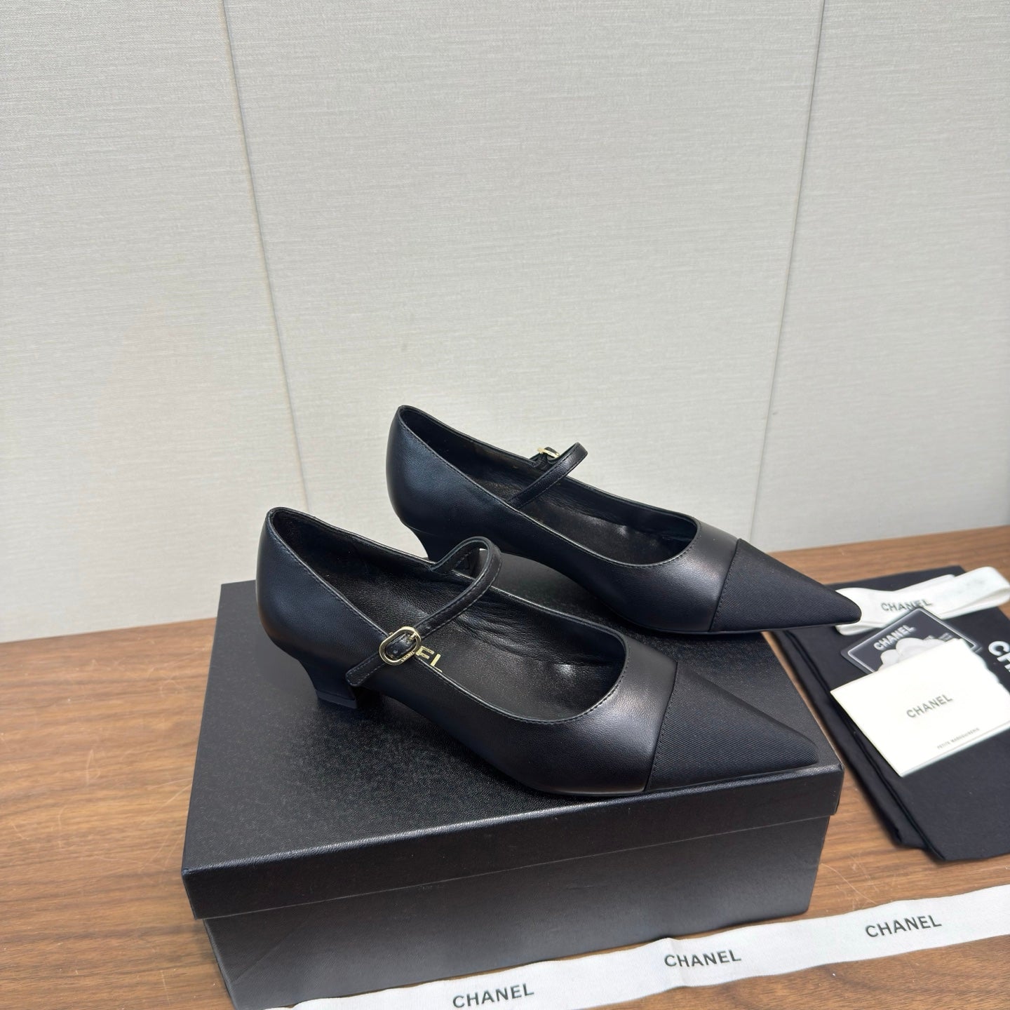 CC 26s Marry Jane 2.5cm Black Cowhide 632188