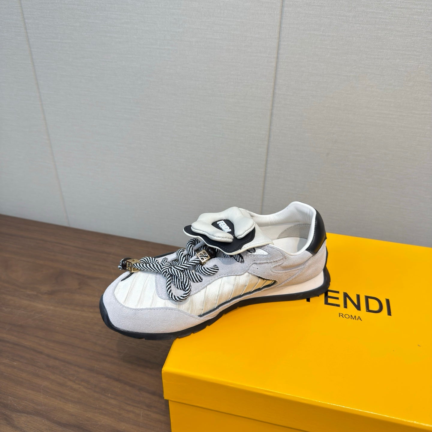 Fendi Wave Pulse Black Grey Fabric Suede 836561