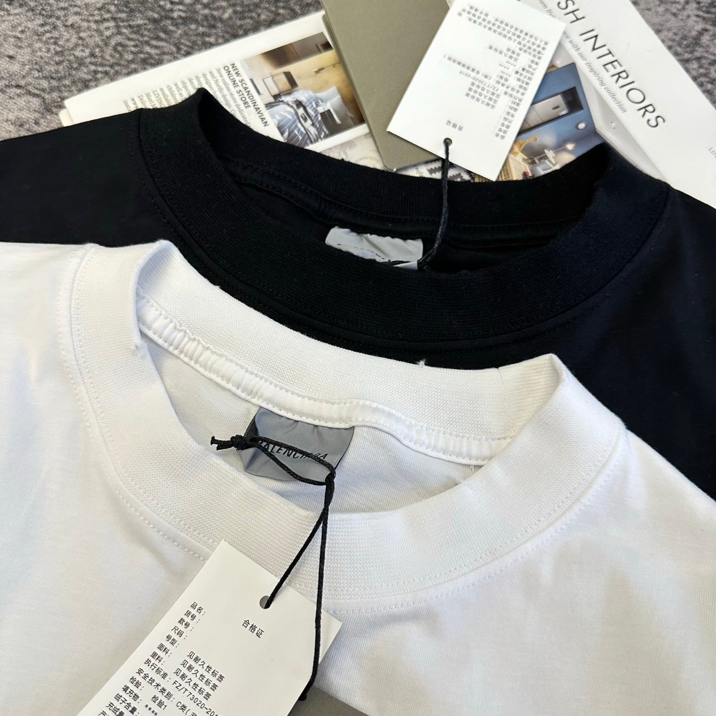 Balenciaga Short-Sleeve T-Shirt Cotton 369997