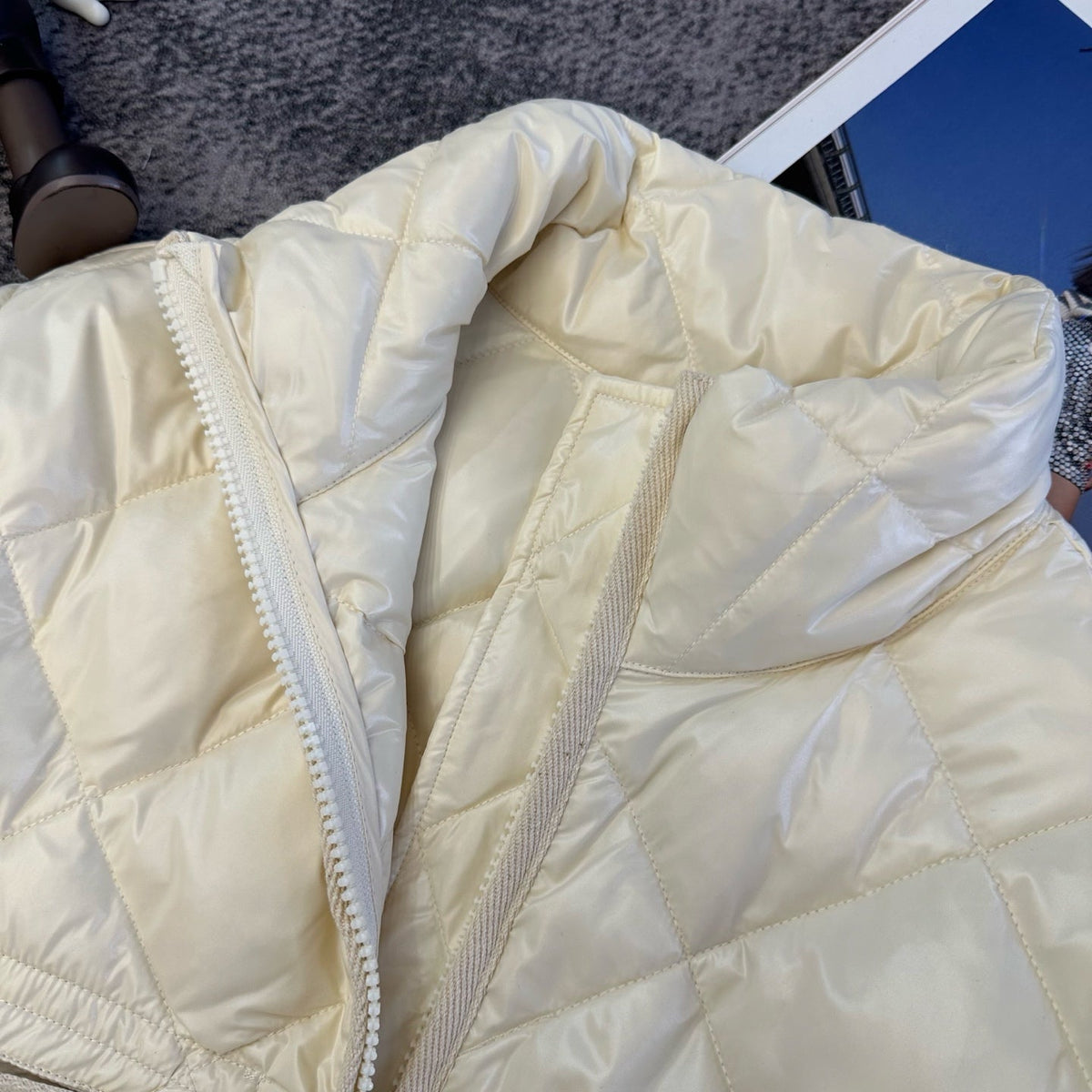 Moncler 26s Jacket Short Down Jacket Ivory White Taffeta 430765