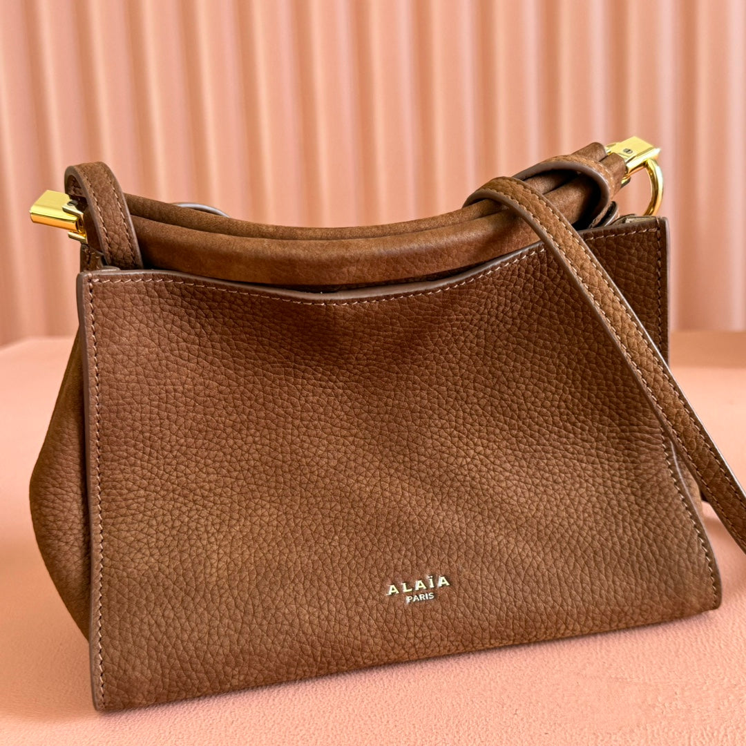 Alaia Small Le Click Square Shoulder Bag 20cm Brown Cowhide