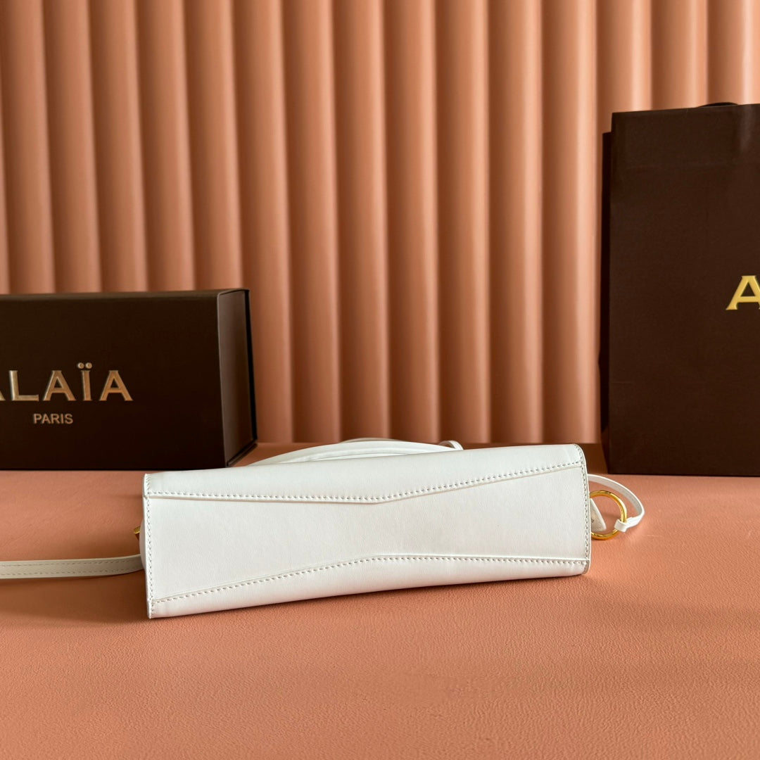 Alaia Le Click East West Small Bag 25cm White Calfskin