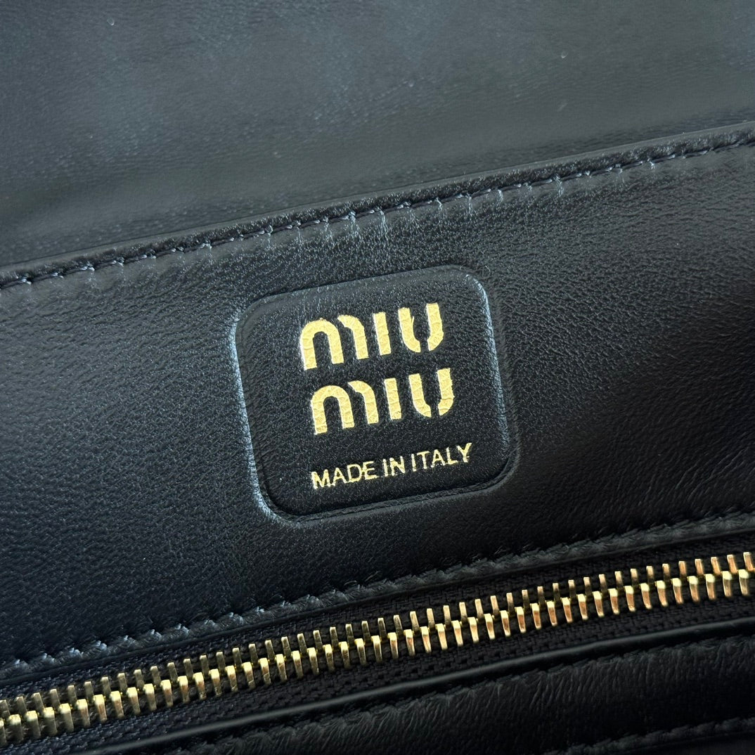 Miu 5bd265 Matelassé Shoulder Bag 28cm Black Lambskin
