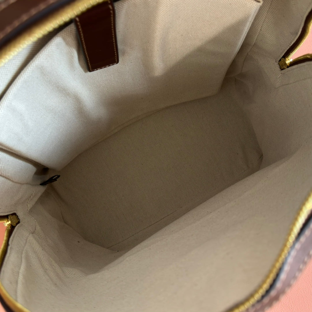 Gucci Interlocking G Backpack in Brown Beige GG Supreme Canvas Leather 273684