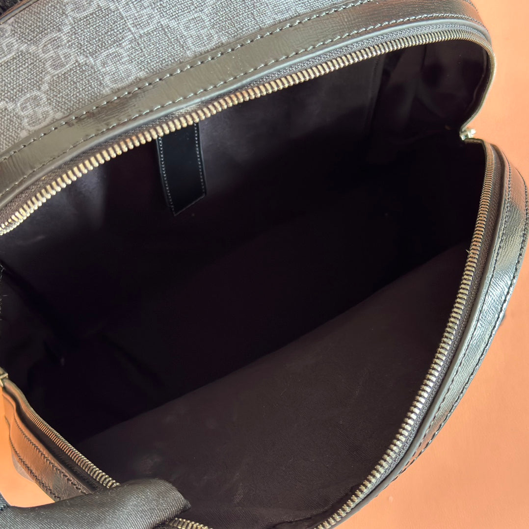 Gucci Interlocking G Backpack in Black GG Supreme Canvas Leather 273684