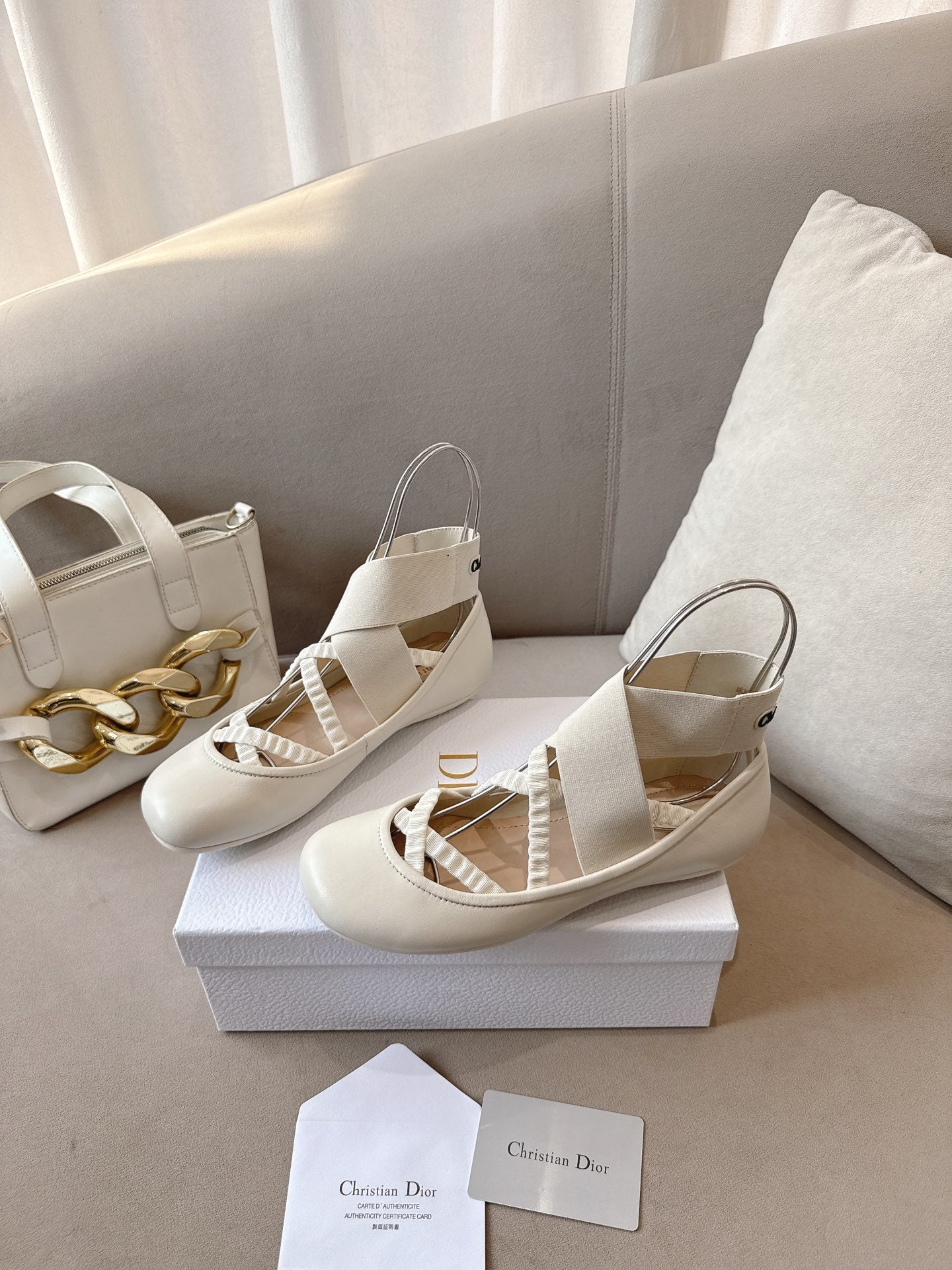 CD 26s Shade Ballet Flats Cream Satin 939598