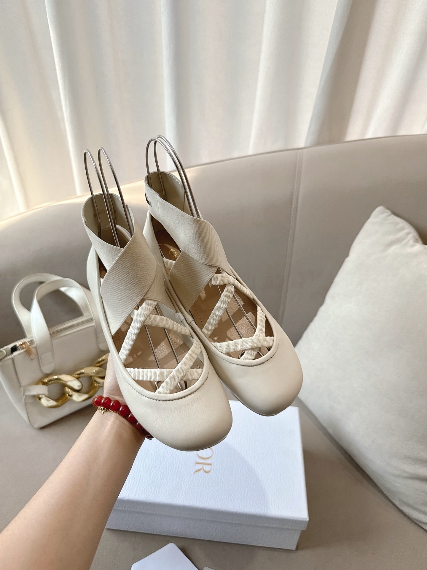 CD 26s Shade Ballet Flats Cream Satin 939598
