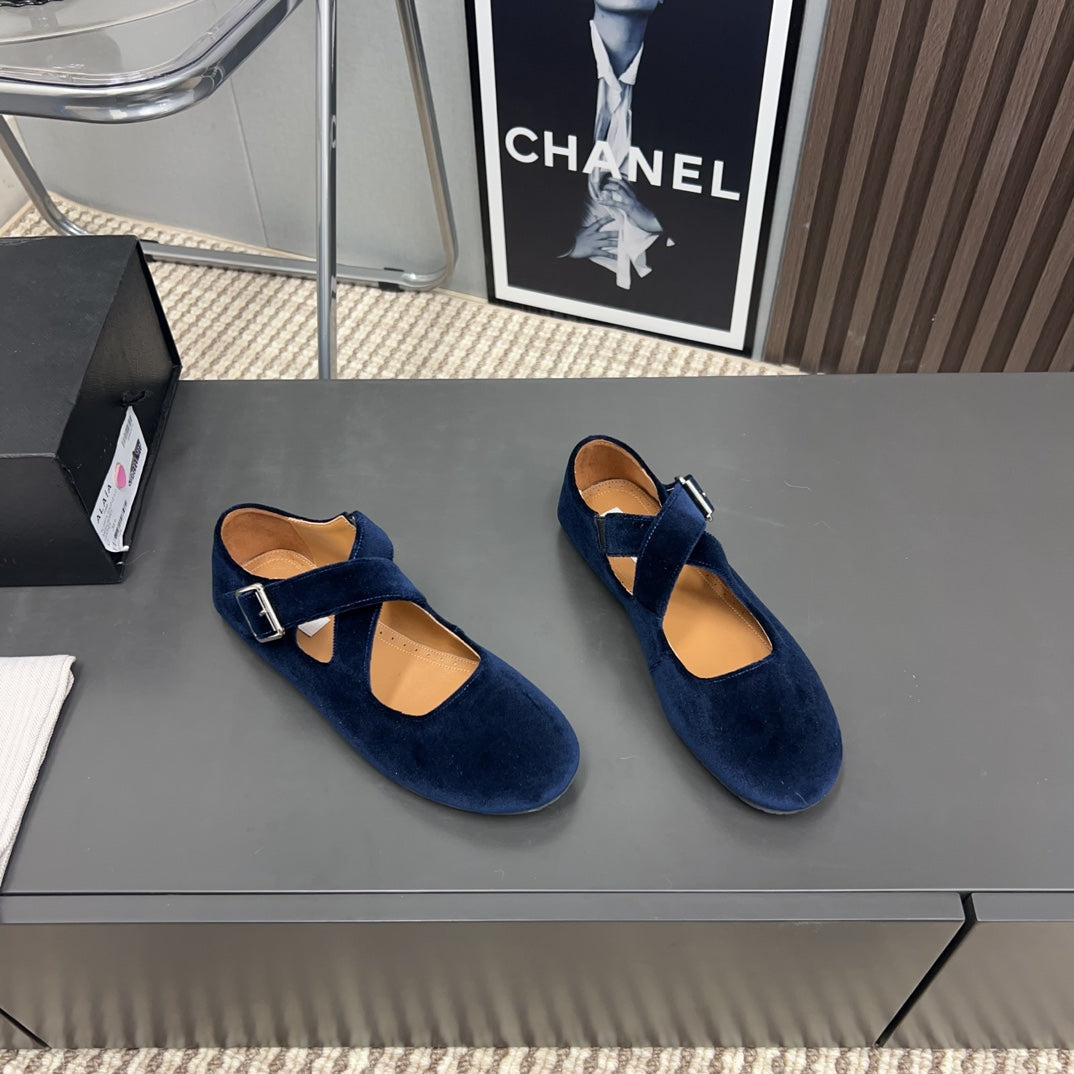 Alaila Criss Cross Ballet Flats In Deep Blue Velvet 996043