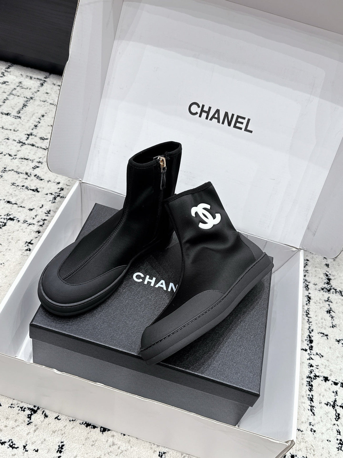 Chanel 26s Zipper Boots In Black Fabric And Lambskin