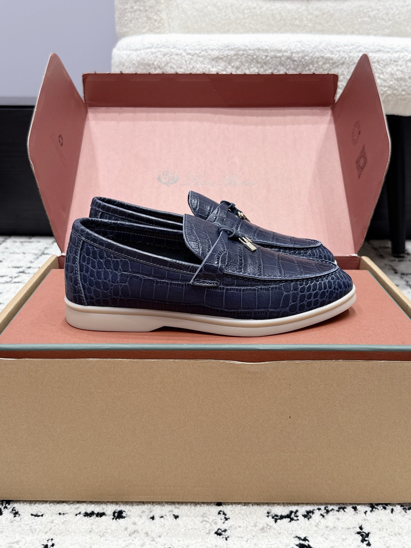 LP Summer Charms Walk Loafers Dark Blue Alligator Leather 923390