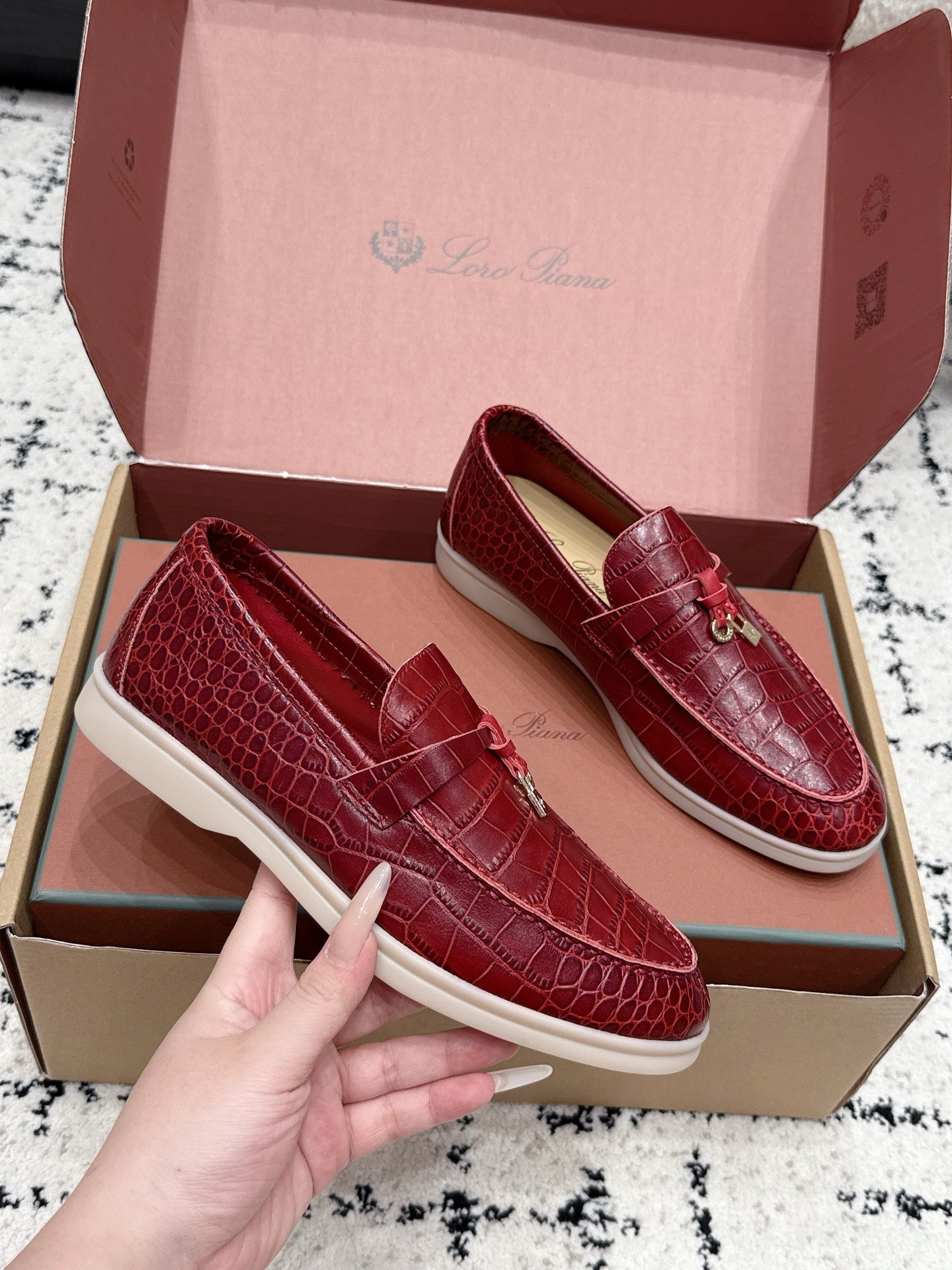 LP Summer Charms Walk Loafers Burgundy Alligator Leather 923391
