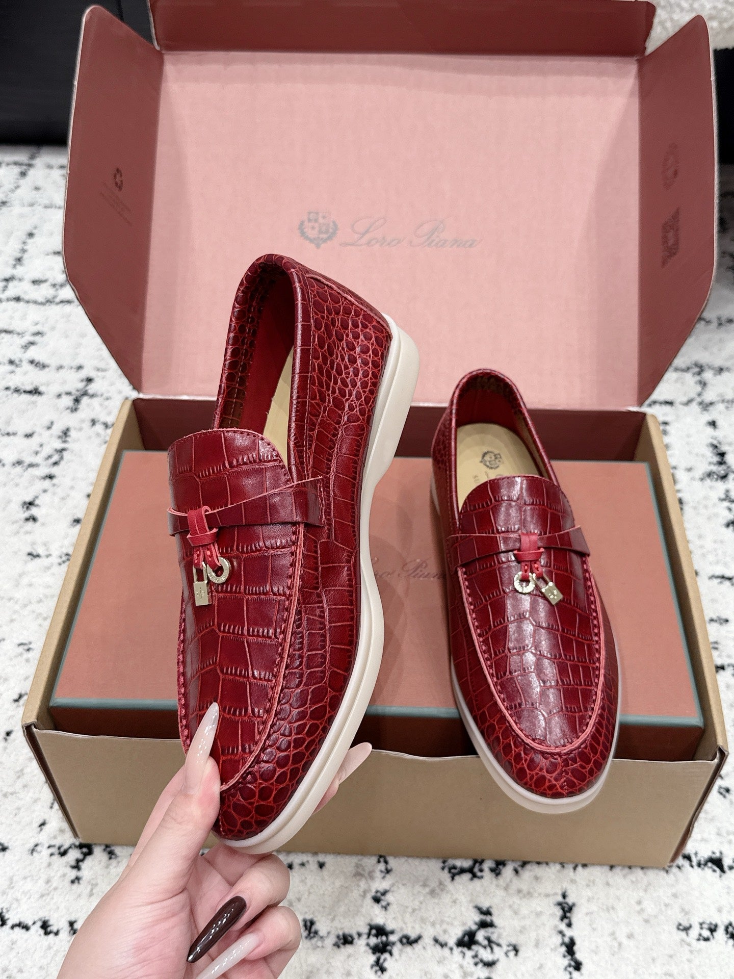 LP Summer Charms Walk Loafers Burgundy Alligator Leather 923391