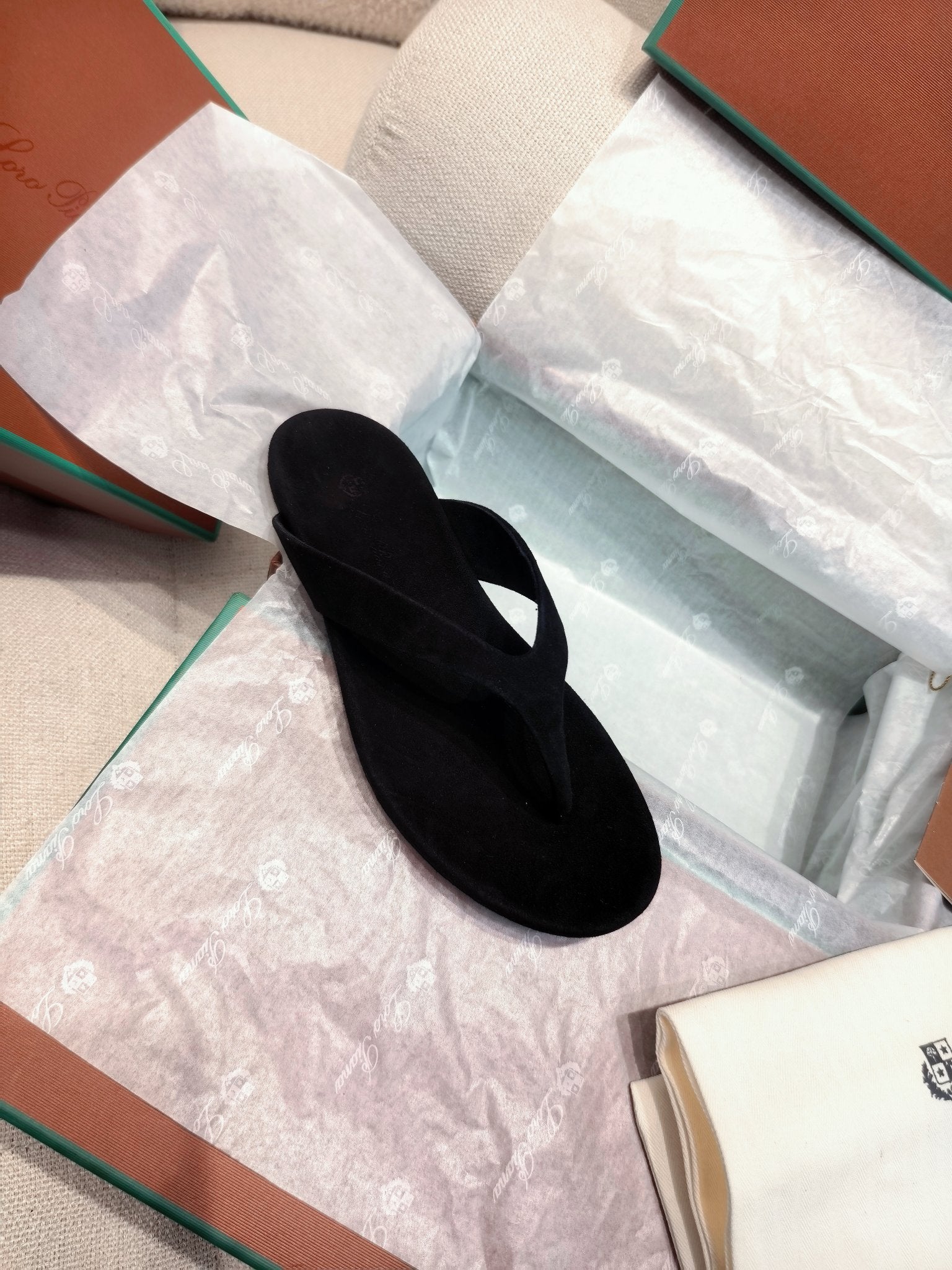 LP Ida Thong Sandal Black Suede 798914