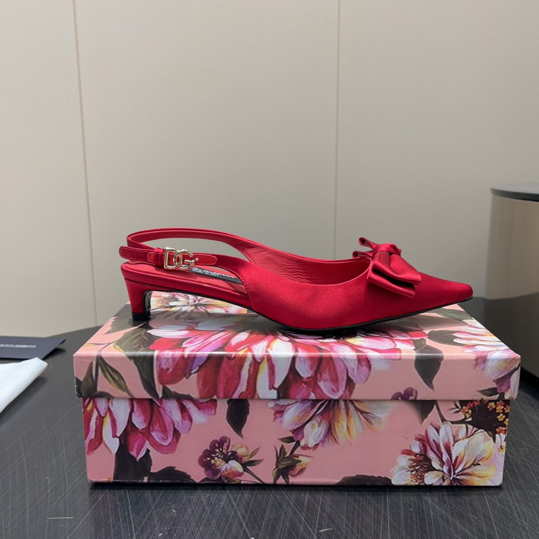 DC 25 Bow Slingback Pumps Red Silk And Sheepskin 381617