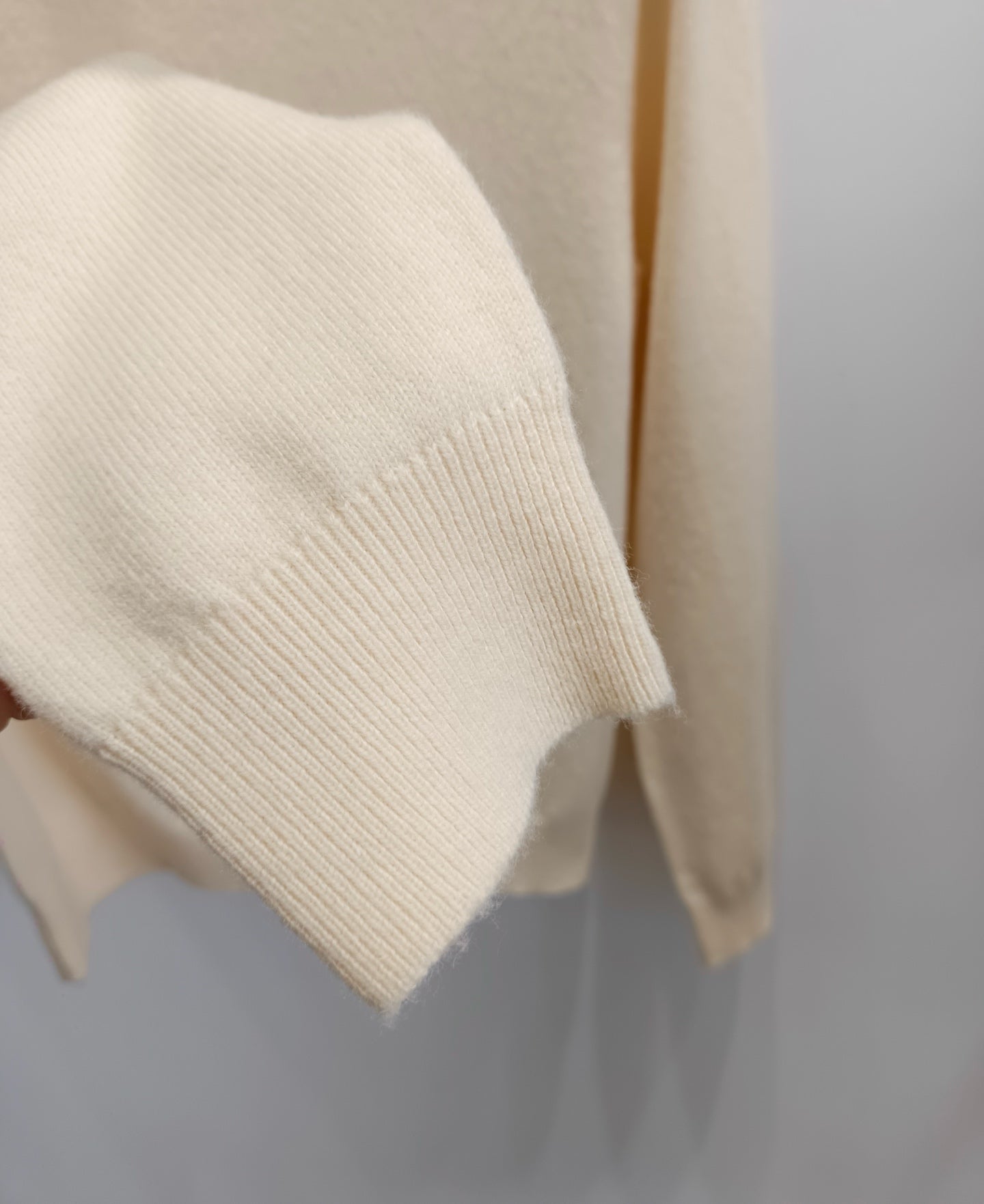 CC 26s Turtleneck Sweater With Shoulder Buttons Ivory Wool 423125