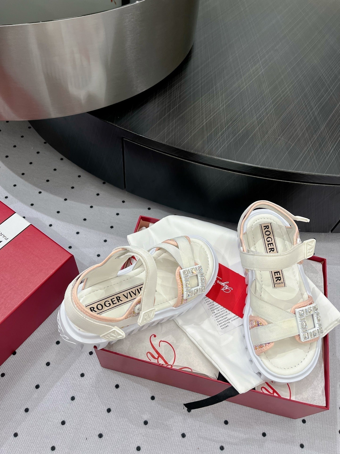 Viv Comfort Sandals White Pink Sheepskin 295955
