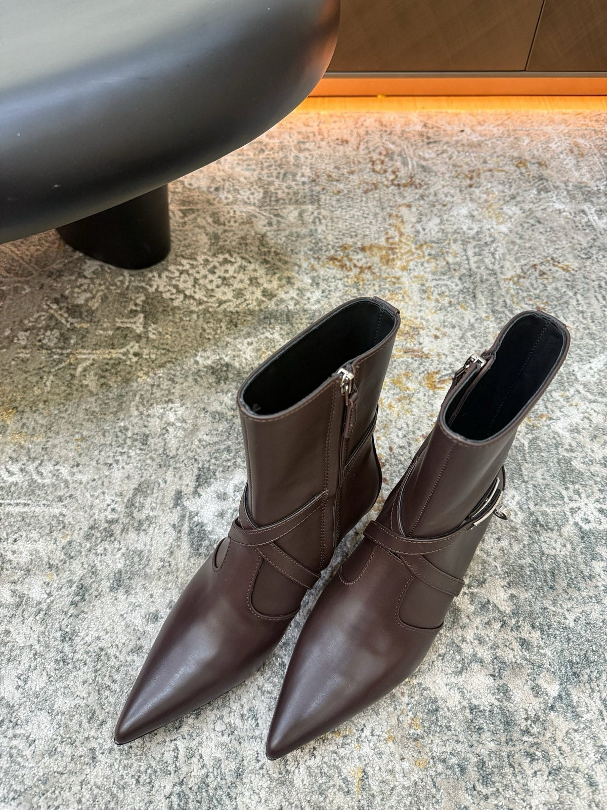 HM 26s Pointed-Toe Ankle Boots 35 Mm In Dark Brown Calfskin